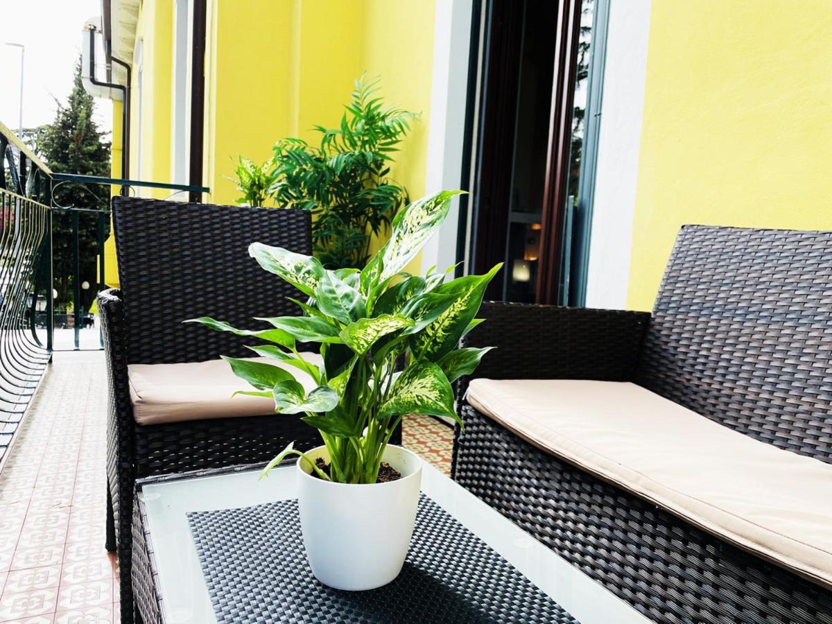 Casa Giulietta Hotel Desenzano del Garda Exterior photo